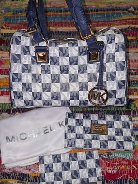 Michael Kors Navy & White Signature Canvas Satchel with Matching Accessories
